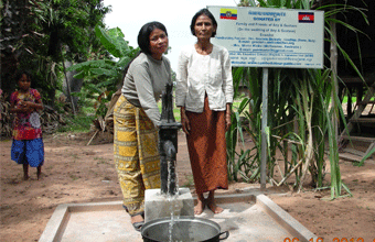 Family & Friends of Mrs. Any & Gustavo [Ecuador].(Kok Khnang village). April 2012. Wells No.76