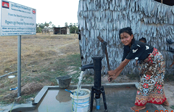 New-Buongiorno Family - UK - Ta Trav - Svaychek - Angkor Thom - #516